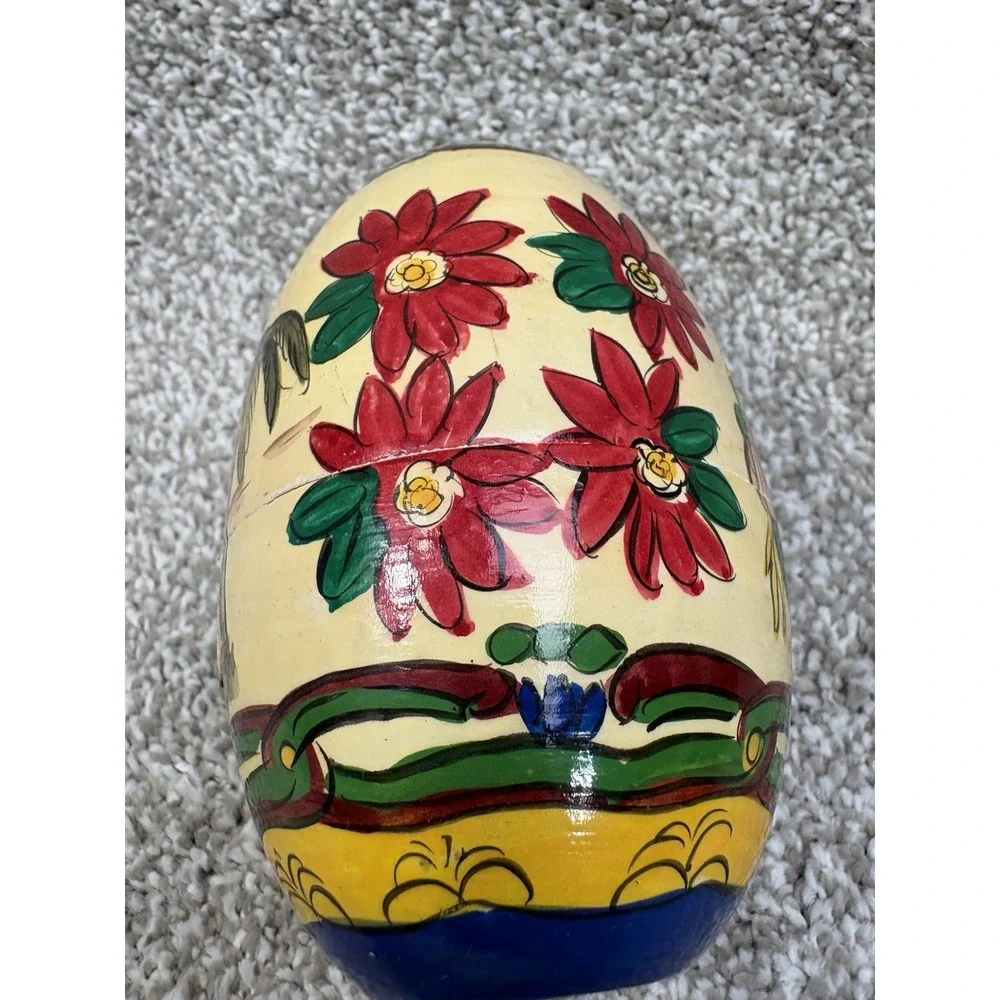Hand Painted Wooden Nesting Eggs 5 Piece Set Folk Art Christmas‎ Vintage